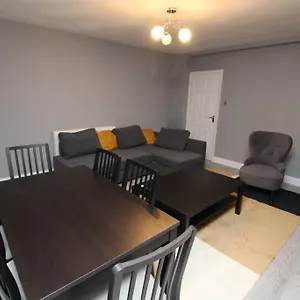  Apartment Modern 2 Bed Close To City